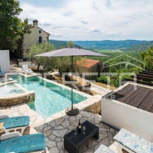 Prodaja, Kuća, Motovun, Motovun, Samostojeća, 220m2