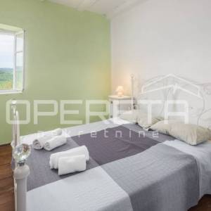 Prodaja, Kuća, Motovun, Motovun, Samostojeća, 220m2