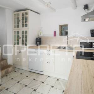 Prodaja, Kuća, Motovun, Motovun, Samostojeća, 220m2