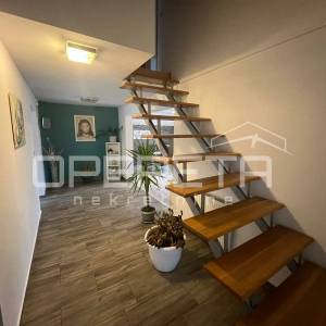 Prodaja, Kuća, Novi Marof, Novi Marof, Samostojeća, 450m2