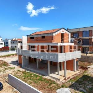 Prodaja, Kuća, Poreč-Centar, Poreč, Dvojni objekt, 215m2