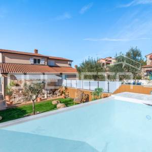 Prodaja, Kuća, Poreč, Kaštelir, Dvojni objekt, 140m2