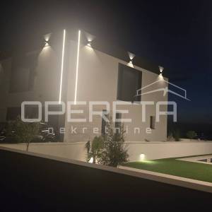 Prodaja, Kuća, Privlaka, Privlaka, Samostojeća, 180m2