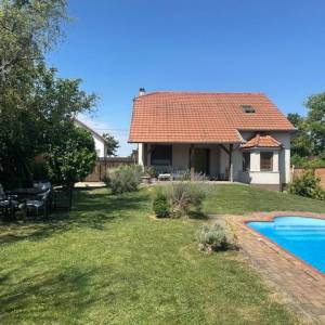 Prodaja, Kuća s okućnicom površine 651 m2, PRILIKA!