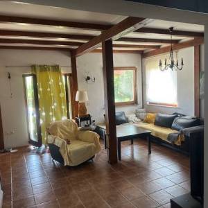 Prodaja, Kuća s okućnicom površine 651 m2, PRILIKA!