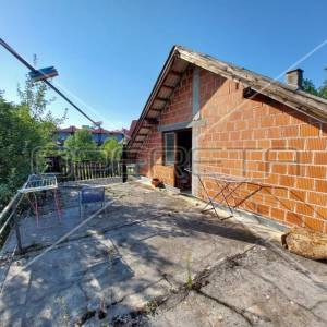 Prodaja, Kuća, Slunj, Prilaz centrali , Samostojeća, 200m2