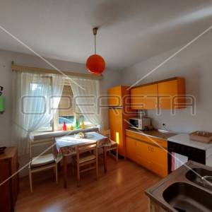 Prodaja, Kuća, Slunj, Prilaz centrali , Samostojeća, 200m2