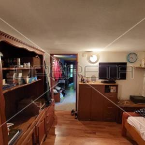 Prodaja, Kuća, Slunj, Prilaz centrali , Samostojeća, 200m2