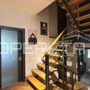 Prodaja, Kuća, Višnjevac, Kneza Trpimira, Samostojeća, 234m2