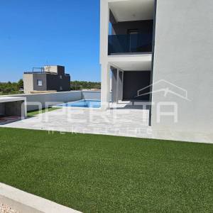 Prodaja, Kuća, Vrsi, Šordova ulica, Samostojeća, 200m2