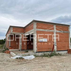Prodaja, Kuća, Žabnik, Žabnik, Samostojeća, 140m2