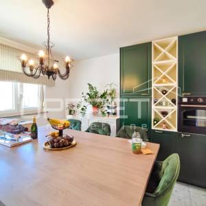 Prodaja, Kuća, Zadar-Centar, Skročini/Vidikovac, Samostojeća, 267m2