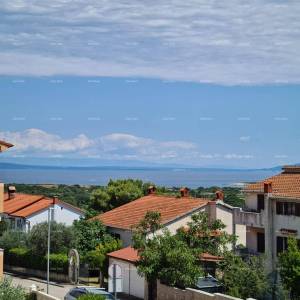 Prodaja kuće s dvije stambene jedinice, pomoćnim objektom i garažom, Ližnjan!