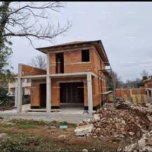 Prodaja kuće sa bazenom - Svetvinčenat