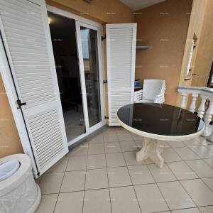Prodaja lijepog stana s parkirnim mjestom na odličnoj lokaciji, Umag!