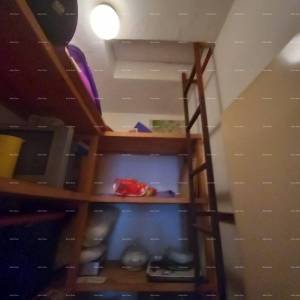 Prodaja, Ližnjan , kuća u nizu sa tri apartmana.