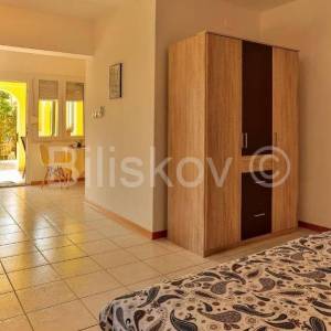 Prodaja, Medulin, vila sa bazenom, 3 uređena studio apartmana