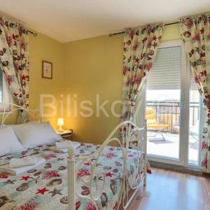 Prodaja, Medulin, vila sa bazenom, 3 uređena studio apartmana