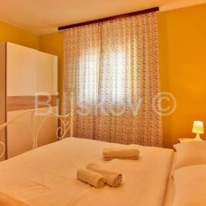 Prodaja, Medulin, vila sa bazenom, 3 uređena studio apartmana