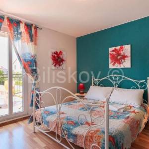 Prodaja, Medulin, vila sa bazenom, 3 uređena studio apartmana