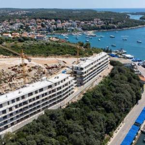 Prodaja modernih stanova u eksluzivnoj zgradi sa pogledom na marinu, Pula!