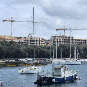 Prodaja modernih stanova u ekskluzivnoj zgradi sa pogledom na Marinu, Pula!