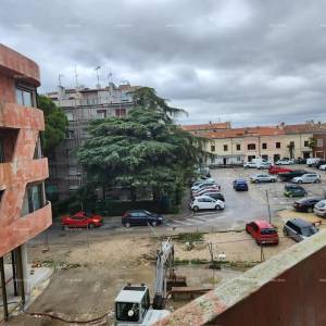 Prodaja Poreč, poslovno stambeni moderni objekt.
