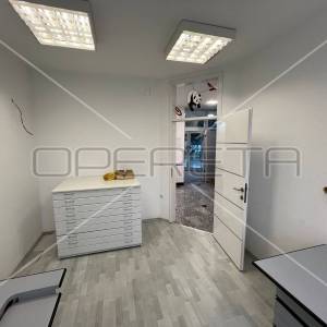 Prodaja, Poslovna zgrada, Centar, Ulica Antuna Štera, 907m2
