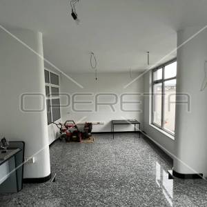Prodaja, Poslovna zgrada, Centar, Ulica Antuna Štera, 907m2