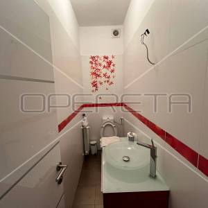 Prodaja, Poslovna zgrada, Centar, Ulica Antuna Štera, 907m2
