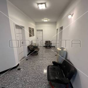 Prodaja, Poslovna zgrada, Centar, Ulica Antuna Štera, 907m2