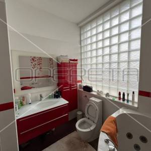 Prodaja, Poslovna zgrada, Centar, Ulica Antuna Štera, 907m2