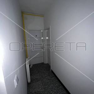 Prodaja, Poslovna zgrada, Centar, Ulica Antuna Štera, 907m2
