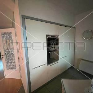 Prodaja, Poslovna zgrada, Centar, Ulica Antuna Štera, 907m2