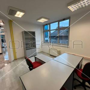 Prodaja, Poslovna zgrada, Centar, Ulica Antuna Štera, 907m2