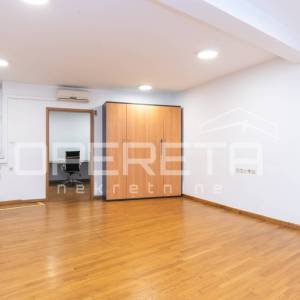 Prodaja, Poslovna zgrada, Centar, Nova Ves 45/2, 221m2