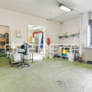 Prodaja, Poslovna zgrada, Novaki, Industrijska ulica, 867m2