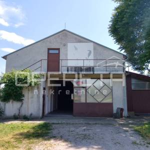 Prodaja, Poslovna zgrada, Osijek, Perešfeld , 356m2