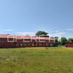 Prodaja, Poslovna zgrada, Osijek, Perešfeld , 356m2