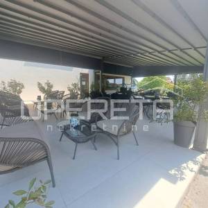 Prodaja, Poslovna zgrada, Rugvica, Okunjska ulica, 730m2