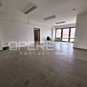 Prodaja, Poslovna zgrada, Šibice, Zagrebačka cesta, 300m2