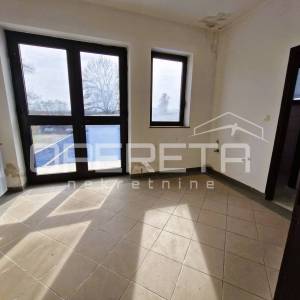 Prodaja, Poslovna zgrada, Šibice, Zagrebačka cesta, 300m2