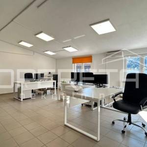 Prodaja, Poslovna zgrada, Samobor-istok, Ulica grada Wirgesa, 1050m2