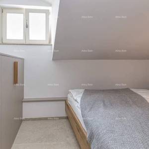 Prodaja prelijepe apartmanske kuće sa tri apartmana u centru, Vrsar!