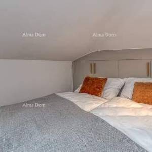 Prodaja prelijepe apartmanske kuće sa tri apartmana u centru, Vrsar!