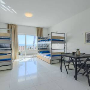 Prodaja, Seget Donji, kuća s apartmanima i zemljištem 