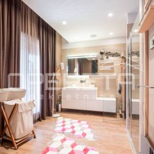Prodaja, Stan, Centar, Medvedgradska, 3s, 171m2