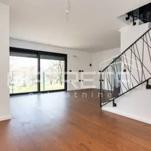 Prodaja, Stan, Gajnice, Dubravica, 5s, 171m2
