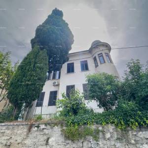 Prodaja stana u centru s 4 stambene jedinice, Pula!
