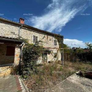 Prodaja stare istarske kuće sa velikom građevinskom parcelom od 1917 M2!!!  Valbandon